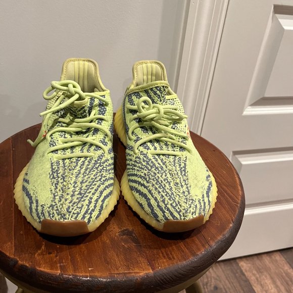 adidas Yeezy Boost 350 V2 Semi Frozen Yellow - Picture 3 of 4